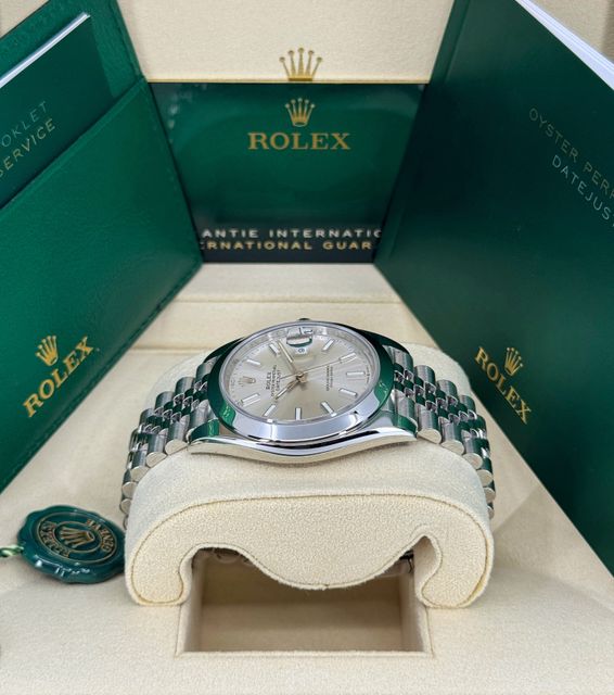 Rolex Datejust 41 126300 Image 2